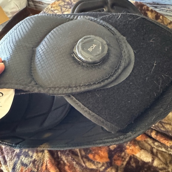 Black Back Brace with abdominal plate - Picture 5 of 9